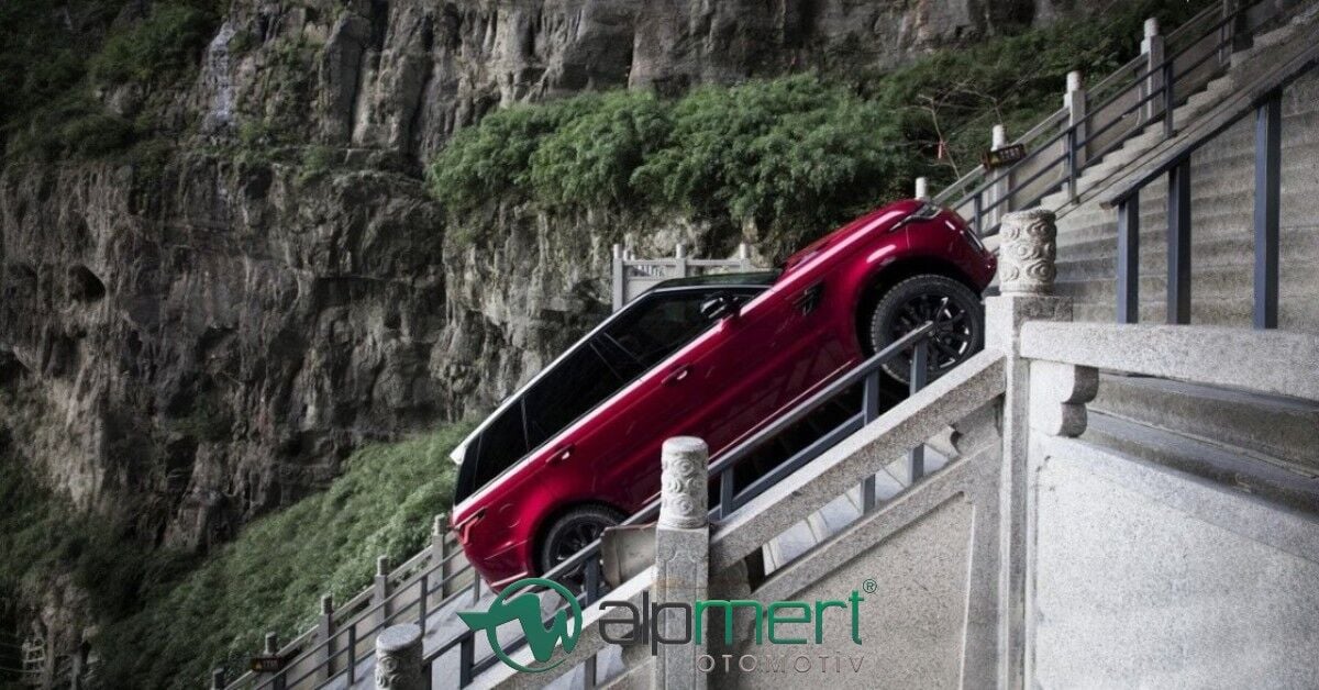 Land Rover Parça Değişim Süresi: Hangi Parça Ne Zaman Değiştirilmeli? Sürüş Konforunu Kaybetmeyin