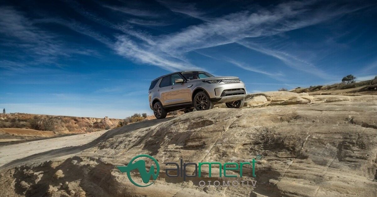 Land Rover Discovery Sport Rehberi: Macera ve Konforun Buluştuğu Nokta