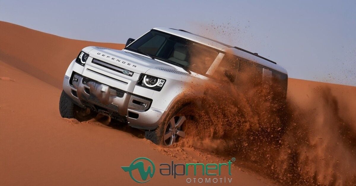 Yaz Tatili Yolculuklarında Yakıt Tüketimi Nasıl Azaltılır? 7 Etkili Yöntemle Land Rover Modelinizde Tasarruf Sağlayın