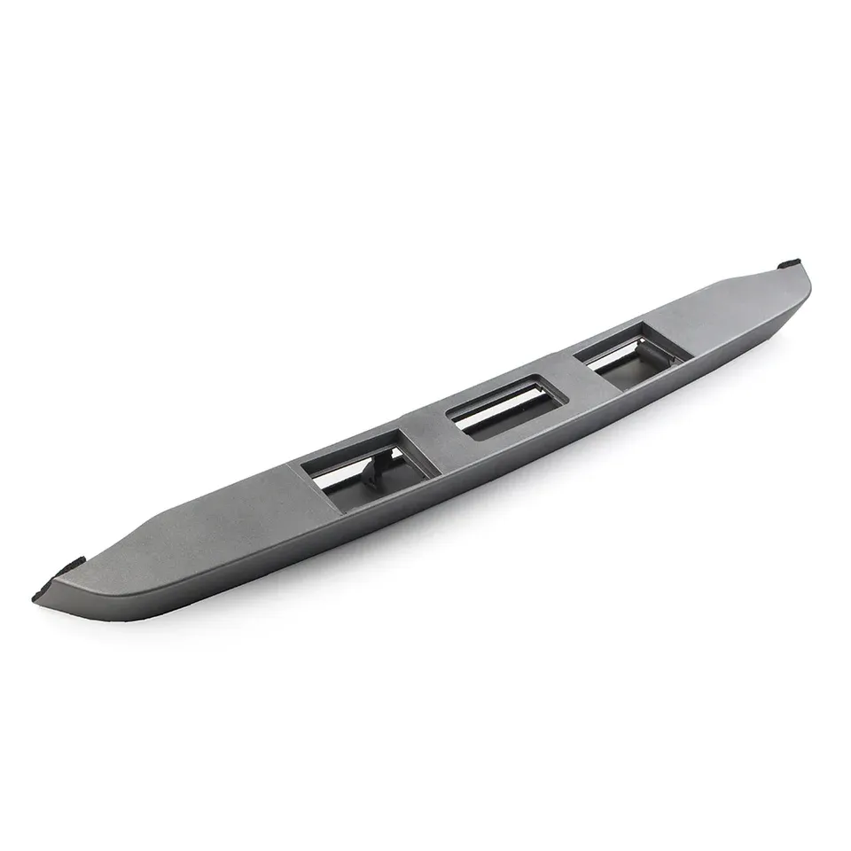 Arka 5.Kapı Açma Kolu (Buton Ve Lamba Yok)-Lr020189-Lr002223-Lr006083-Lr012494-/Freelander 2