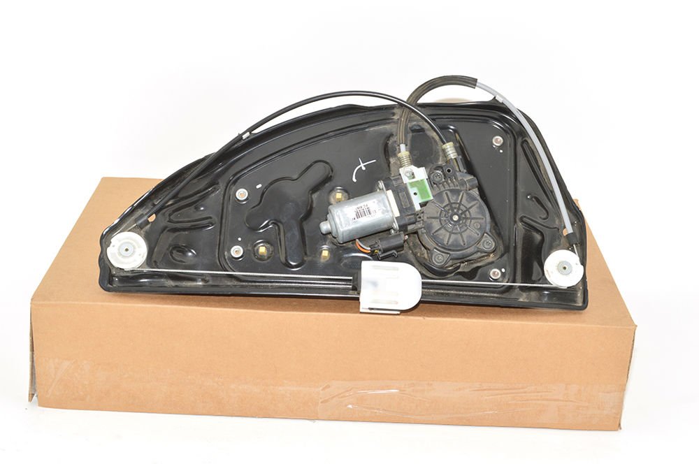 Cam Kriko Ve Motoru Sağ Arka-Lr060138-Lr002211-Lr012208-Lr019660-Lr031731-Lr032028-/Freelander 2